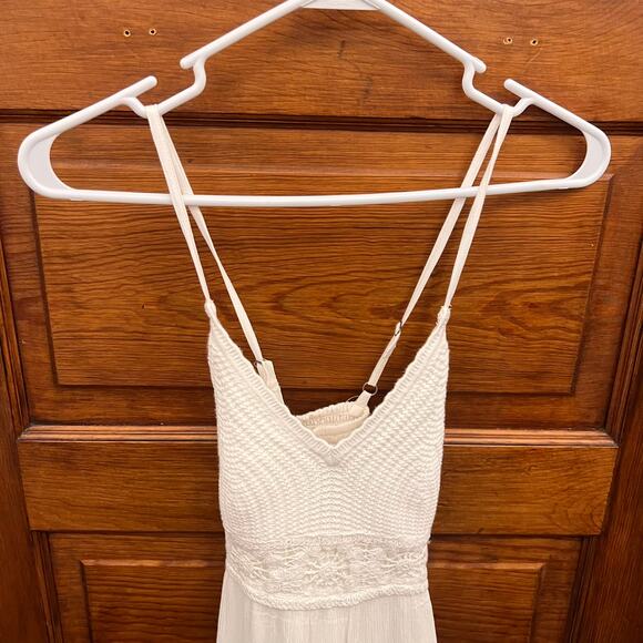 Hollister Mixed Fabric Crochet Style Maxi Dress size XS Cloud White NWT's $70 - Picture 2 of 14